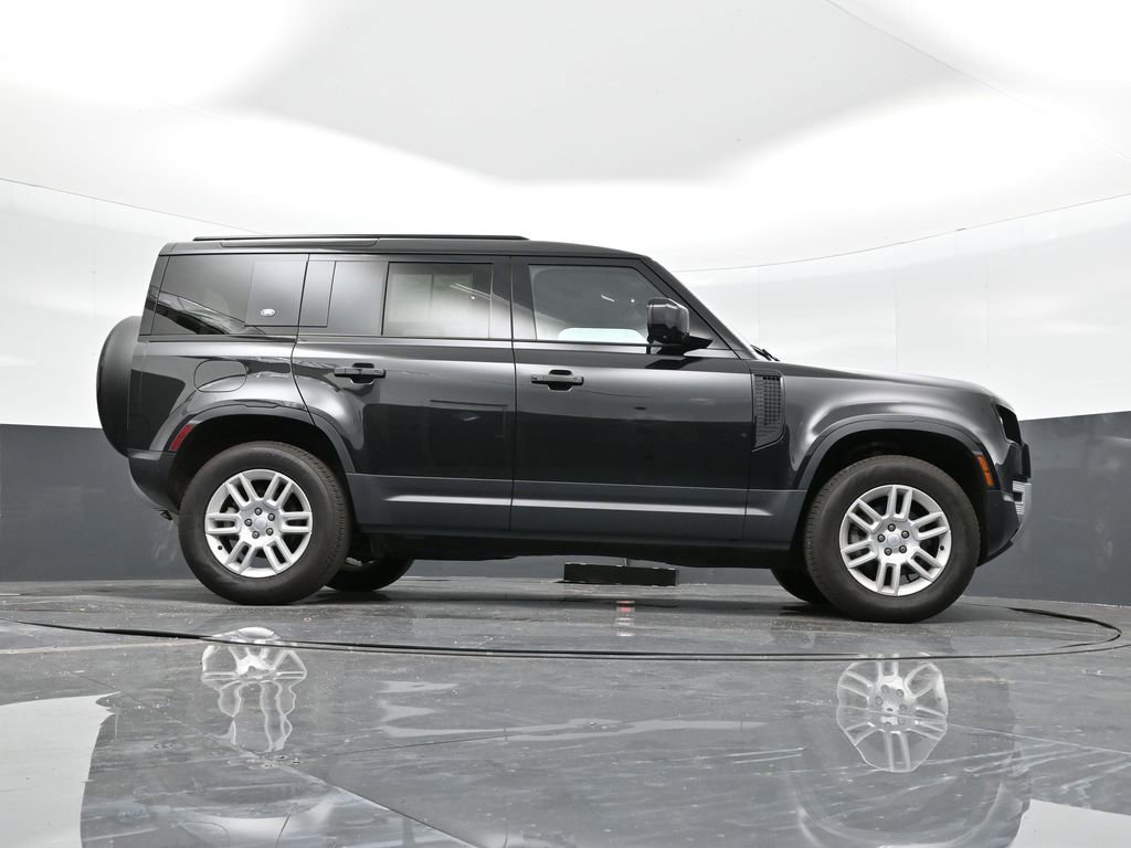 Used 2024 Land Rover Defender 110 S image 39