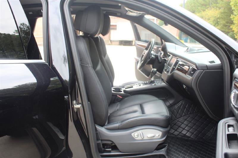 Used 2016 Porsche Macan S image 10