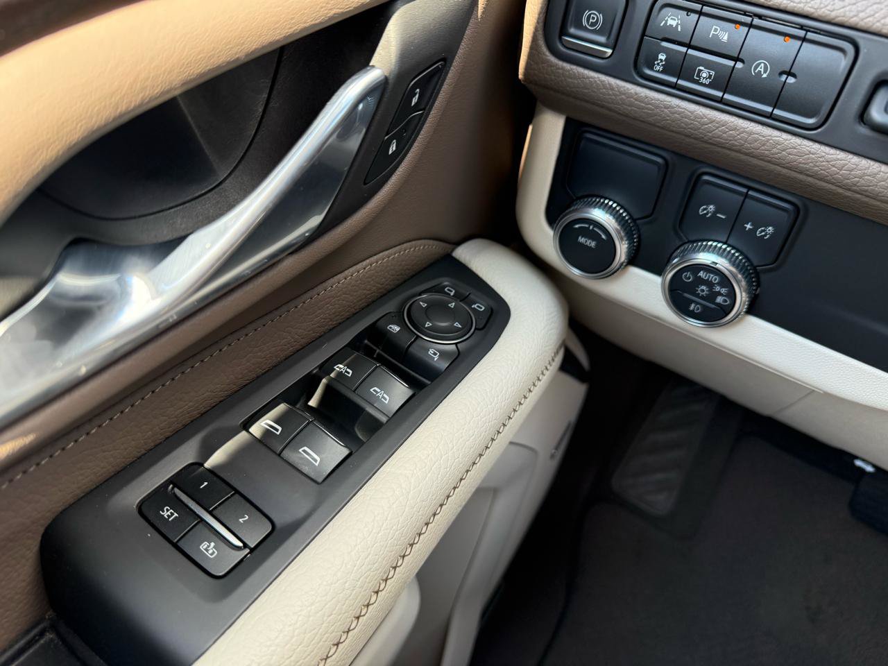 Used 2023 GMC Yukon Denali RWD image 37