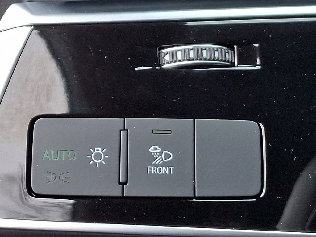 Used 2023 Audi Q8 Premium Plus w/ Premium Plus Package AWD/4WD image 23