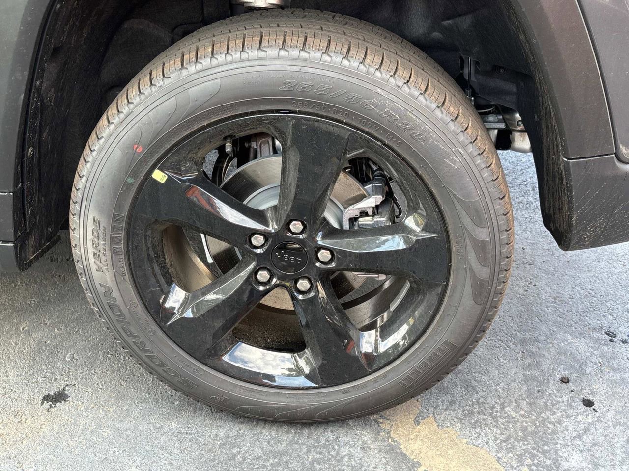 New 2025 Jeep Grand Cherokee Limited w/ Luxury Tech Group II AWD/4WD image 40