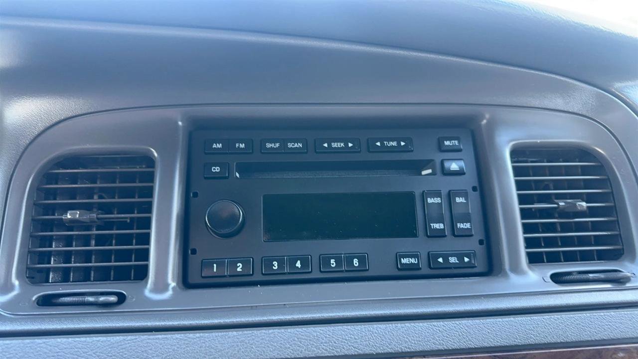 Used 2011 Mercury Grand Marquis LS image 33