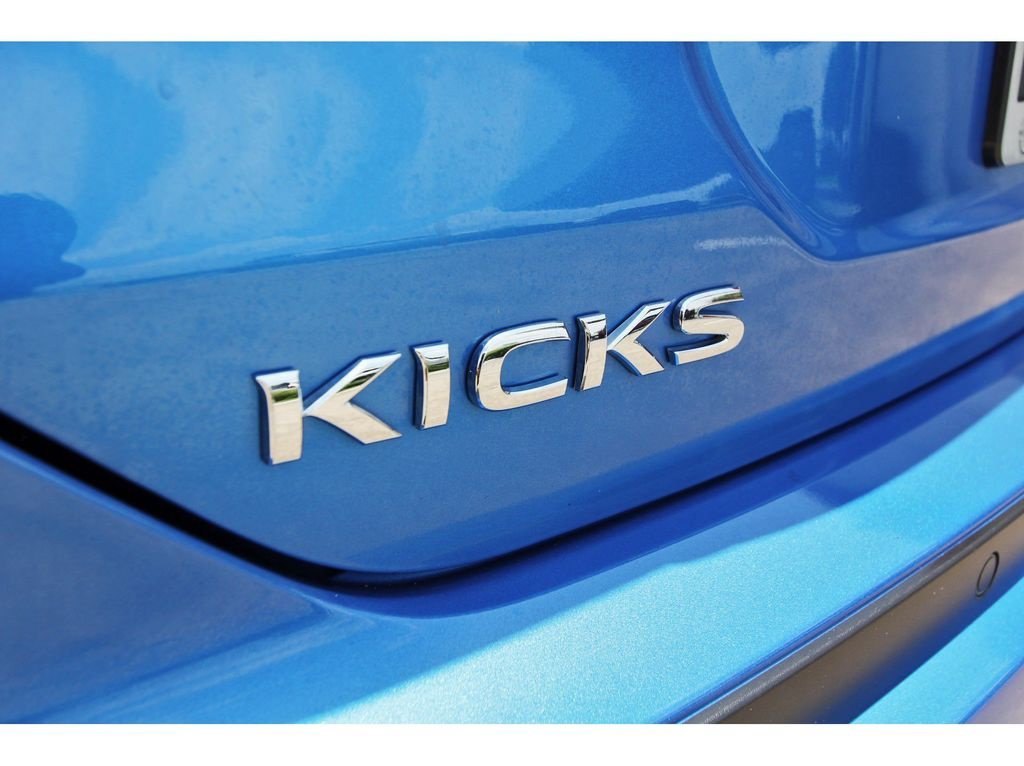 Certified 2025 Nissan Kicks Play S FWD image 27