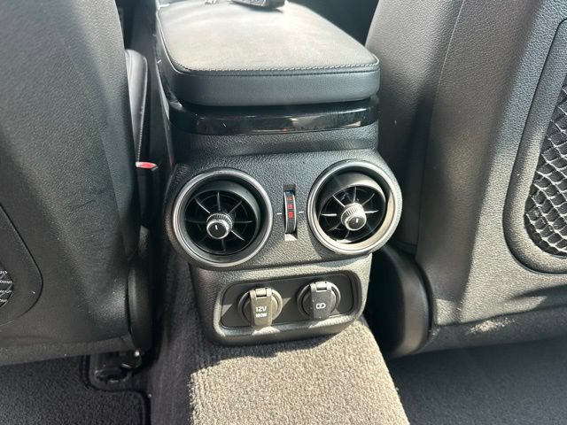 Used 2022 Kia Stinger GT-Line AWD/4WD image 30