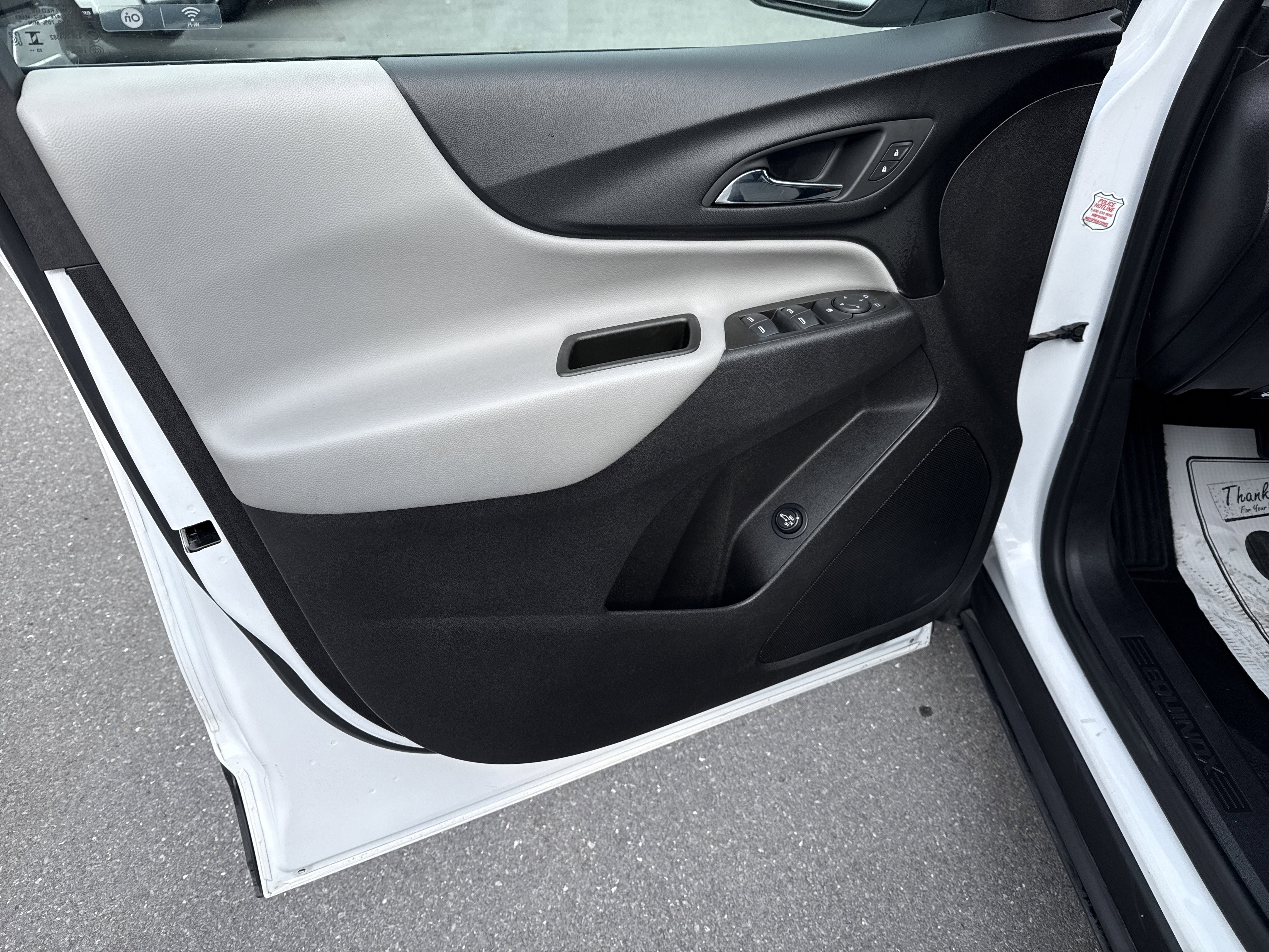 Used 2024 Chevrolet Equinox LT image 16