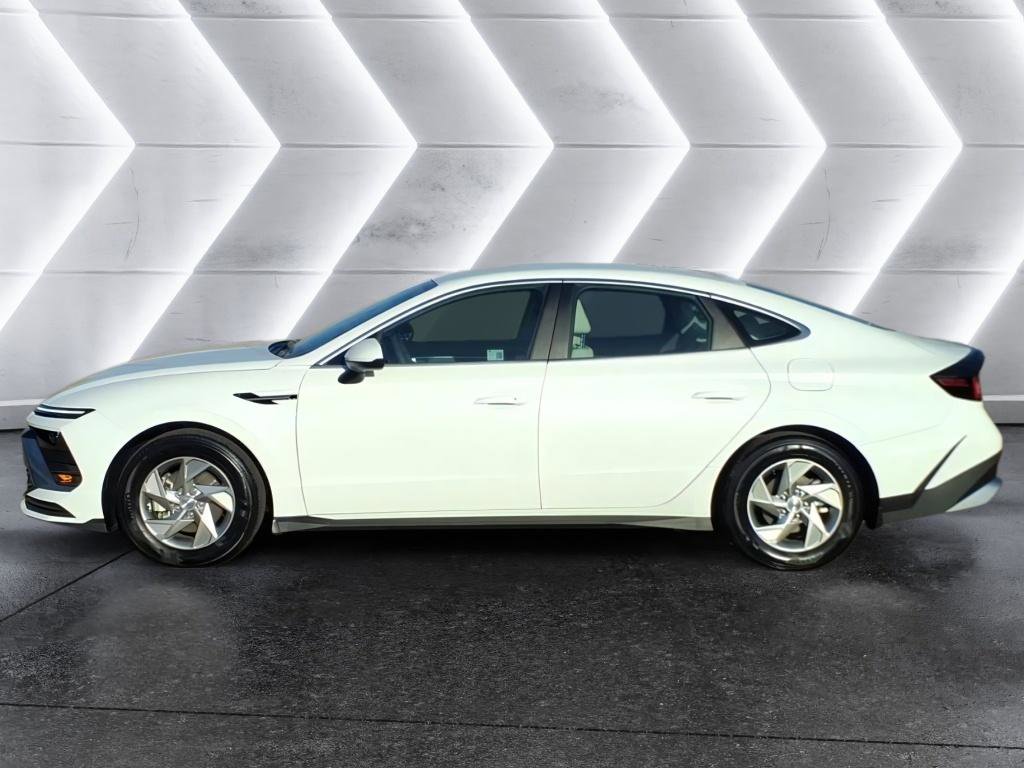 New 2025 Hyundai Sonata SE image 2