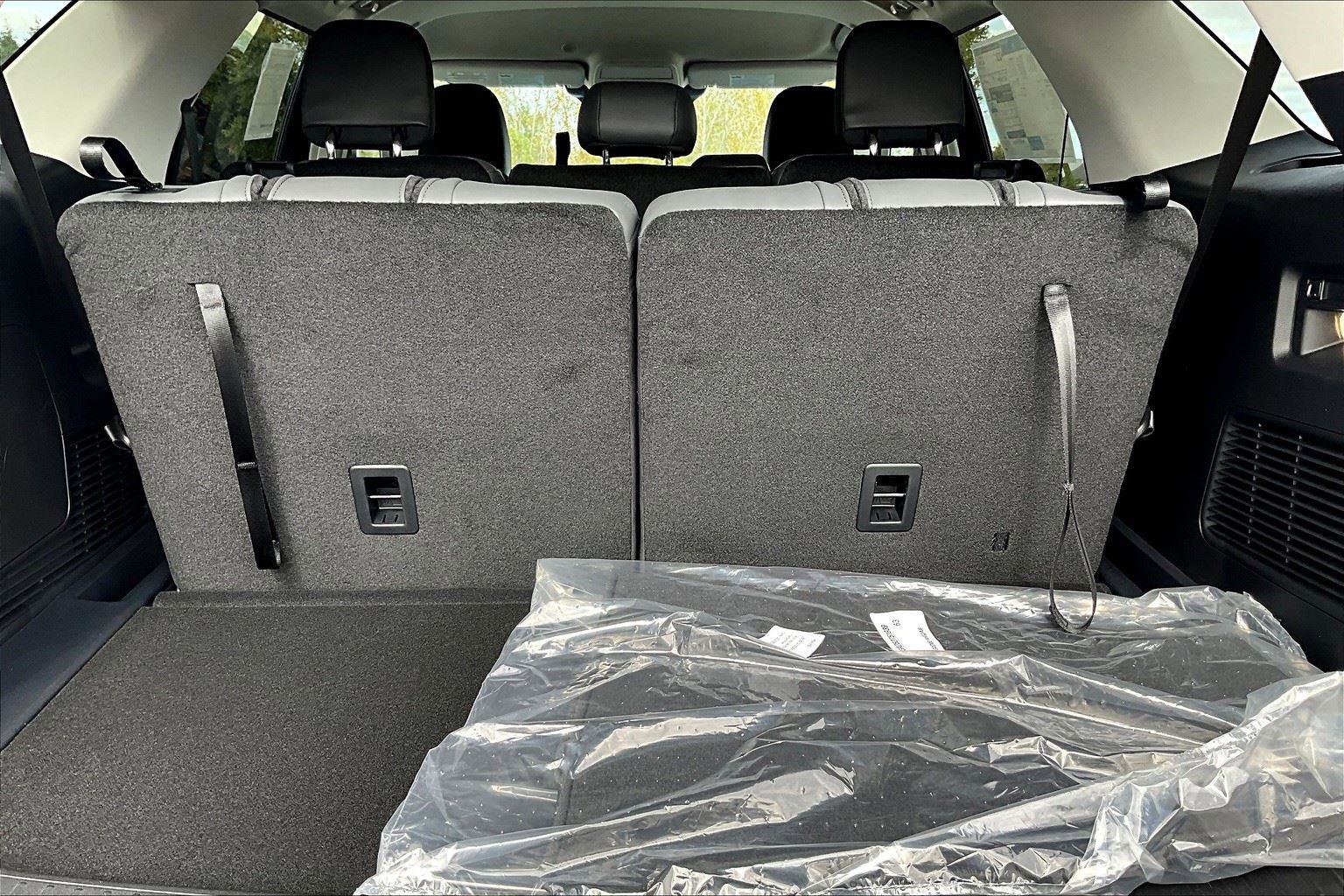 New 2026 Ford Explorer Active image 19