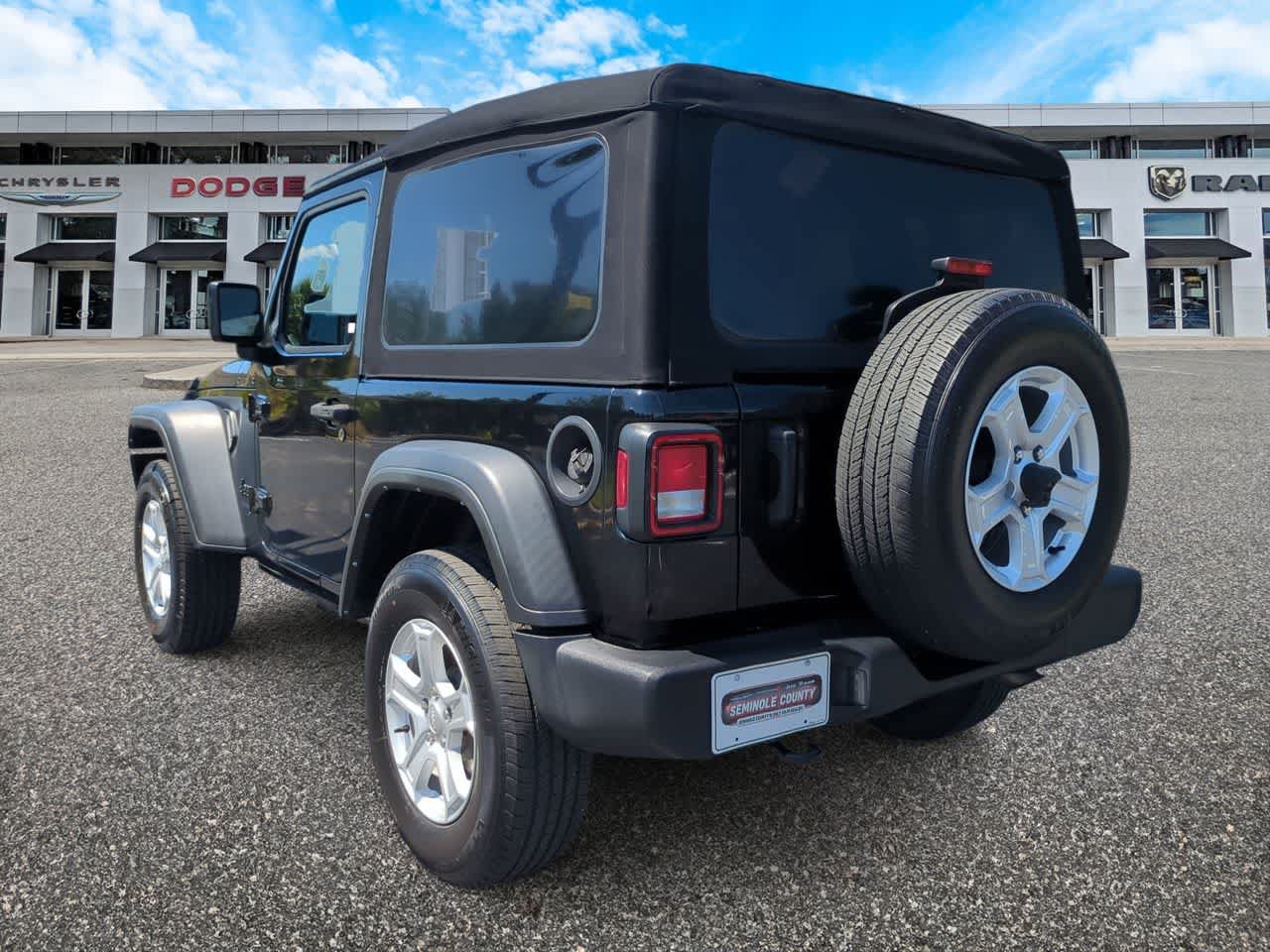 Used 2022 Jeep Wrangler Sport AWD/4WD image 6