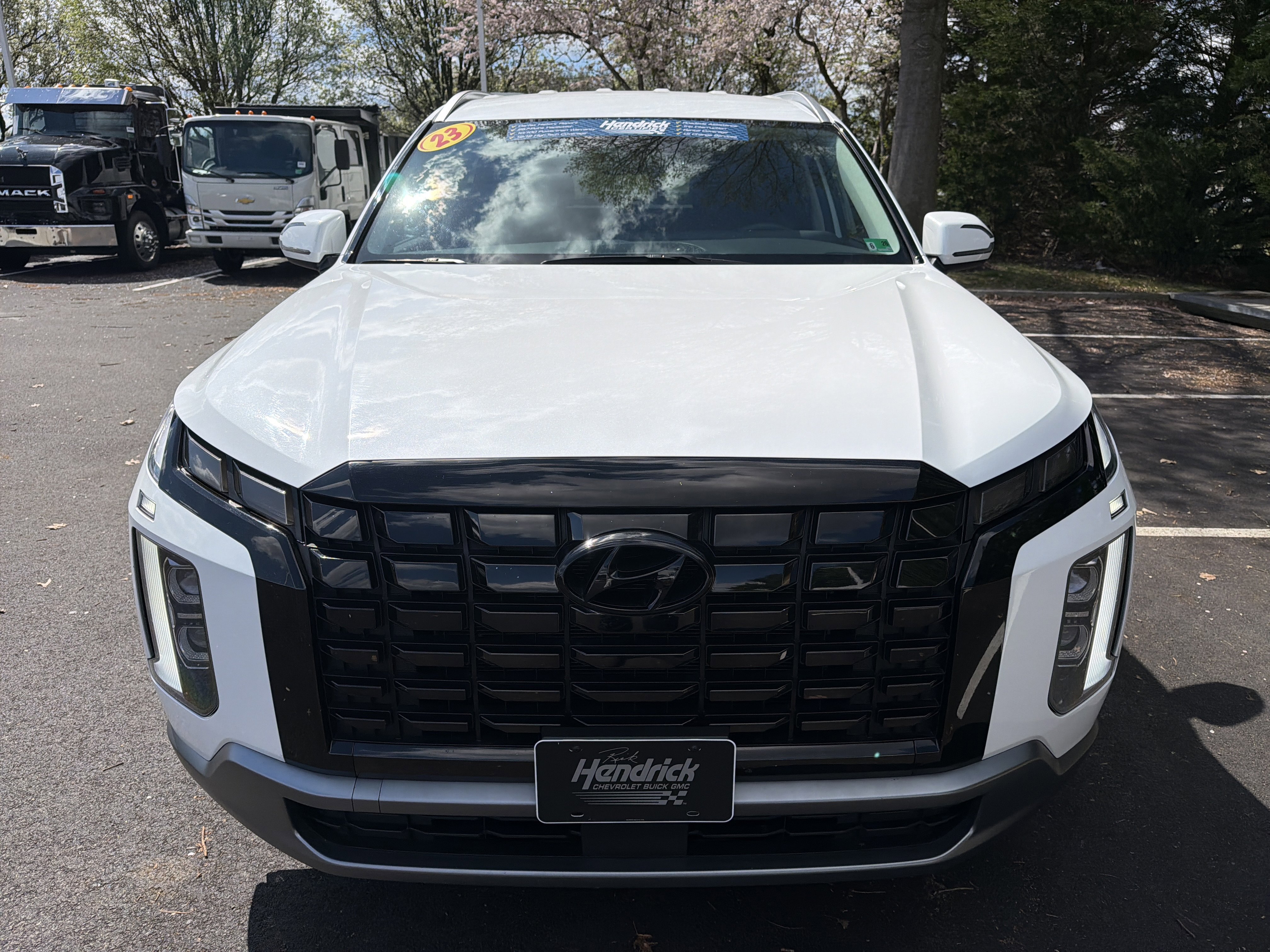 Used 2023 Hyundai Palisade SEL image 3