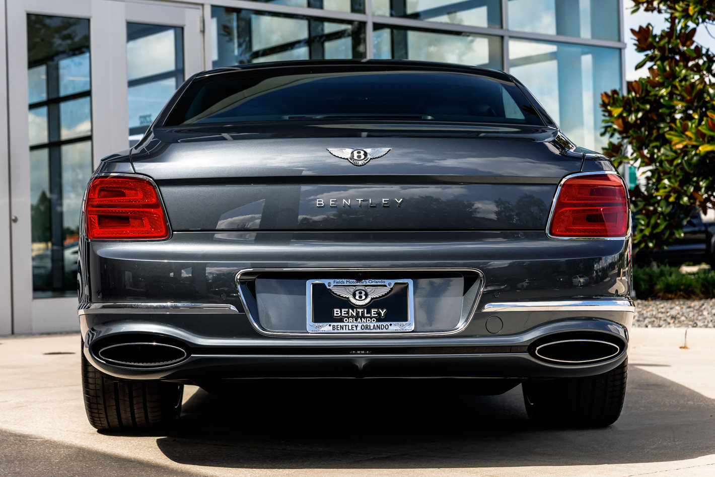 New 2026 Bentley Flying Spur Plug-In Hybrid image 10