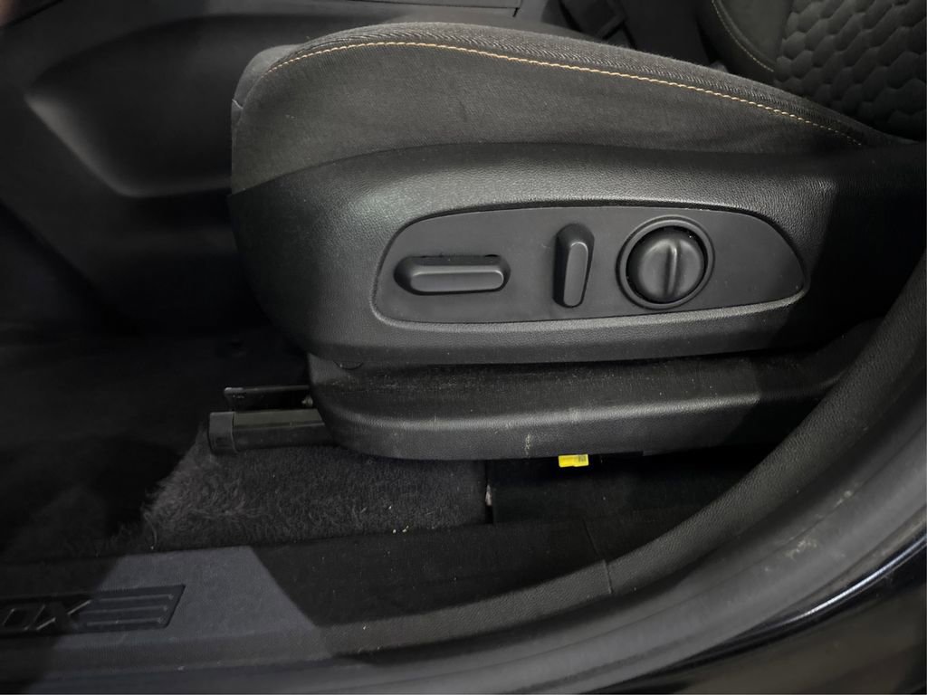 Used 2019 Chevrolet Equinox LT image 38