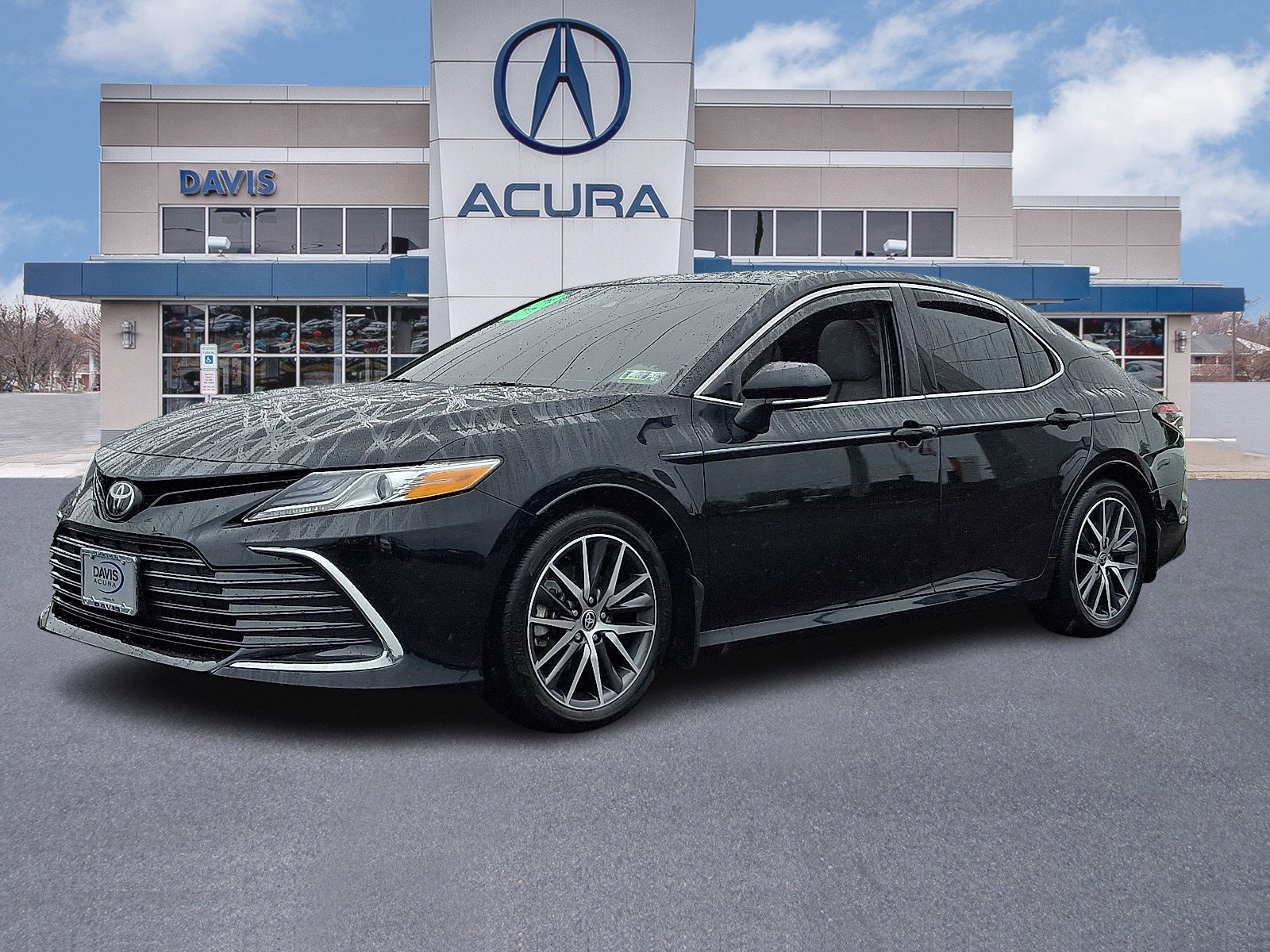 Used 2023 Toyota Camry XLE