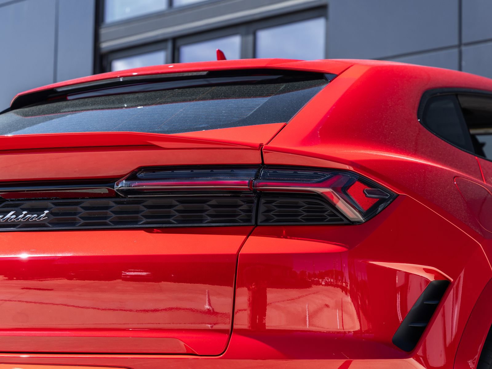 Used 2026 Lamborghini Urus SE image 13