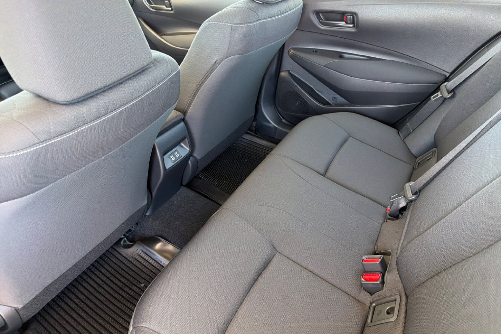 Used 2026 Toyota Corolla LE FWD image 11