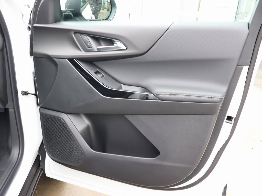 New 2026 Chevrolet Equinox LT w/ LPO, Floor Liner Package image 31