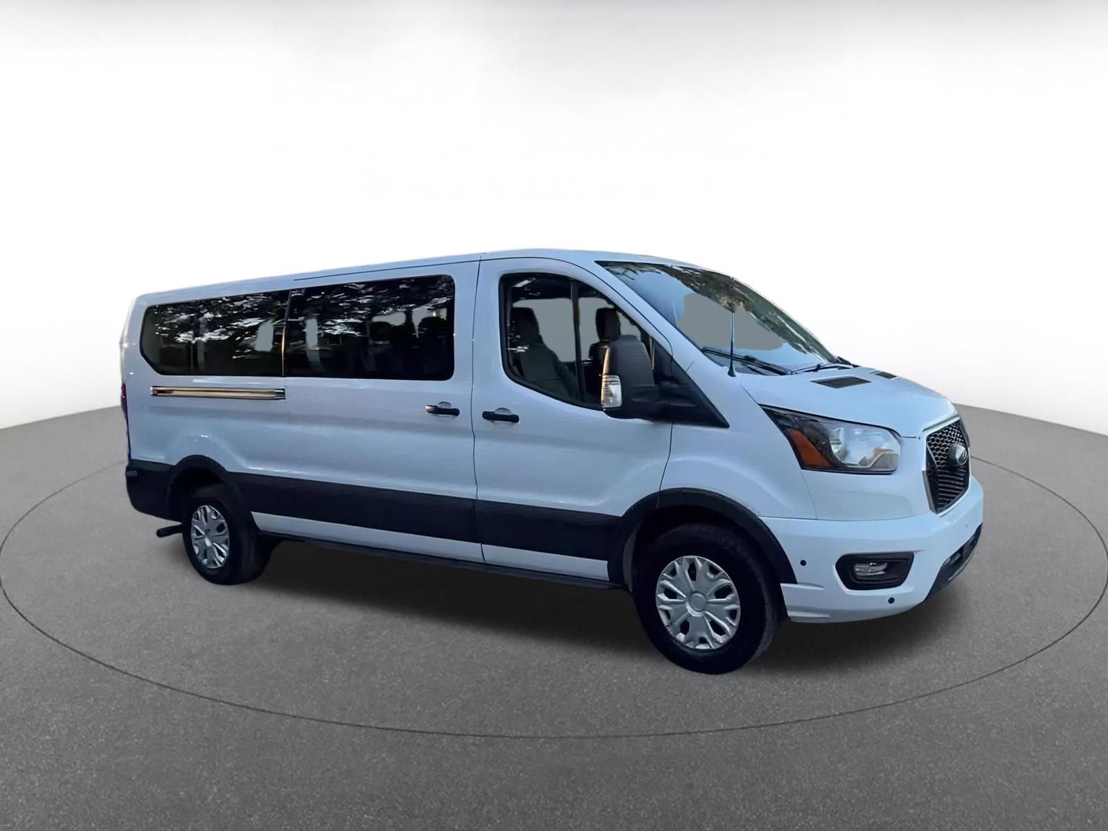 Used 2024 Ford Transit 350 XLT image 2