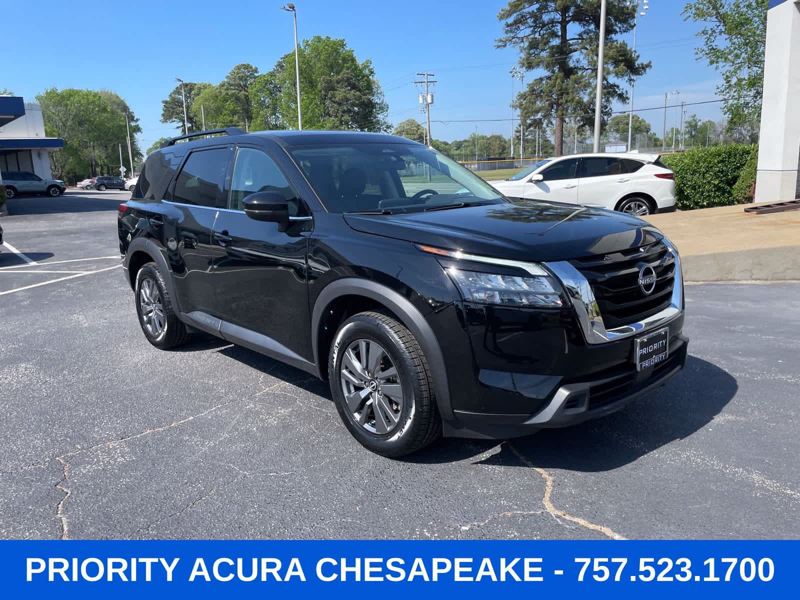 Used 2025 Nissan Pathfinder SV FWD image 6