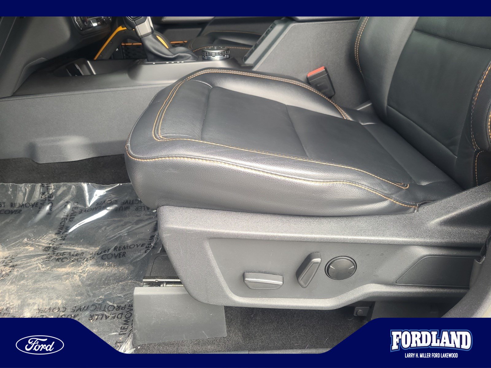 Used 2023 Ford Bronco Badlands w/ Sasquatch Package AWD/4WD image 14