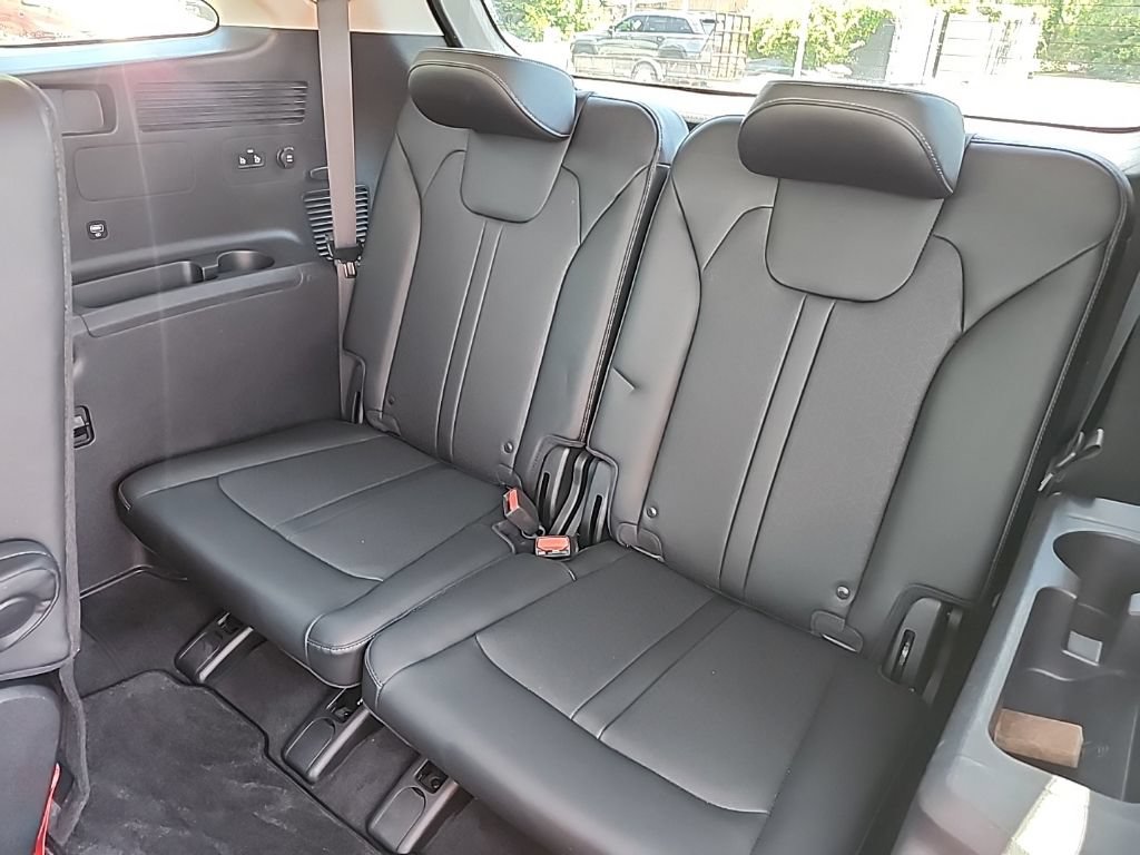 Used 2021 Kia Sorento EX w/ Panoramic Sunroof Package FWD image 18