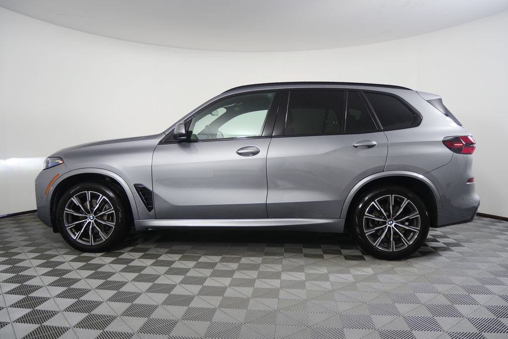 Certified 2026 BMW X5 sDrive40i w/ M Sport Package RWD image 2