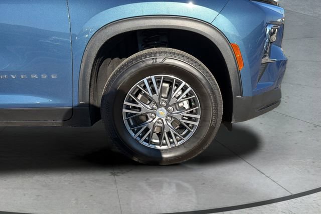 Used 2025 Chevrolet Traverse LT w/ Driver Confidence Package image 29