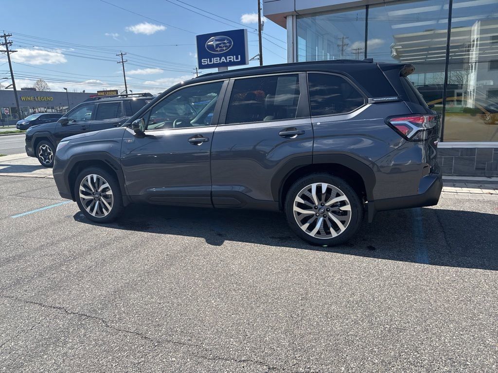 Certified 2025 Subaru Forester Touring AWD/4WD image 11