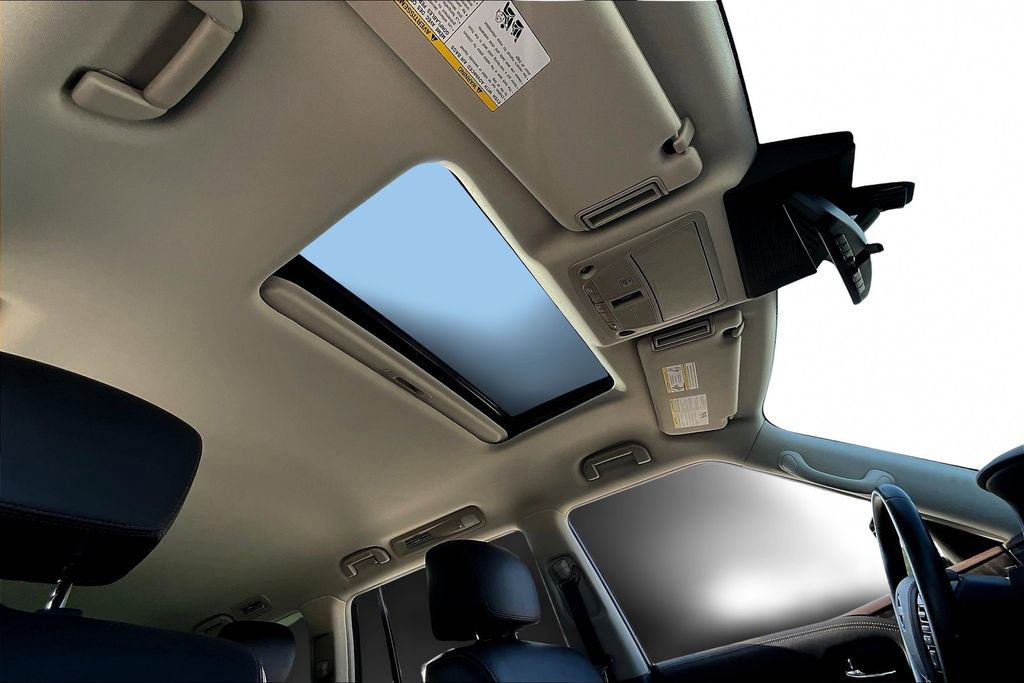 Used 2023 Nissan Armada Platinum w/ Captain's Chairs Package image 28