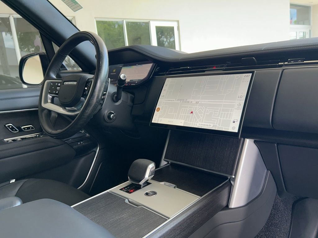 Used 2024 Land Rover Range Rover SE image 25