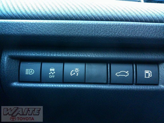 New 2025 Toyota Camry SE image 16