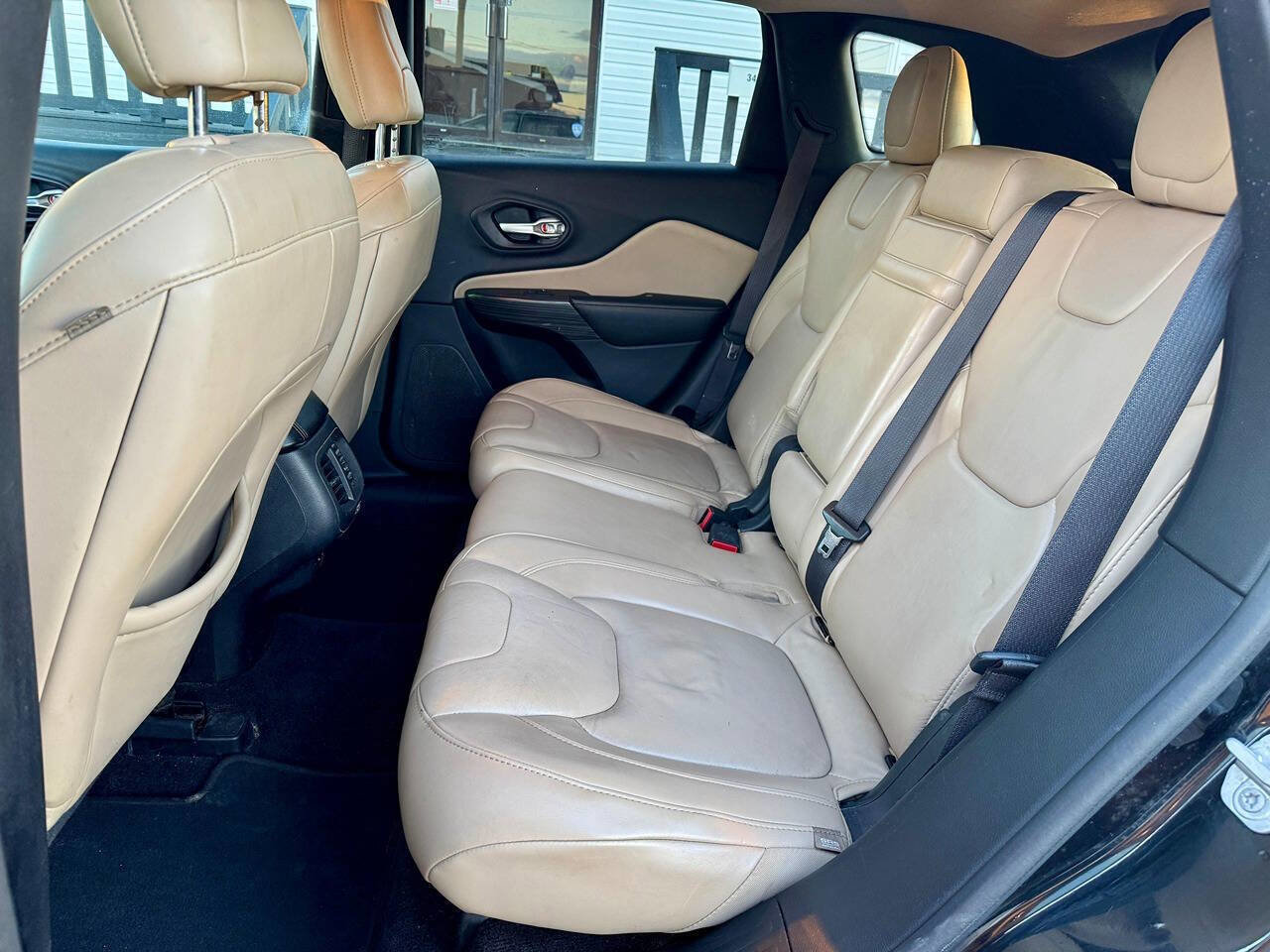 Used 2016 Jeep Cherokee Limited image 14