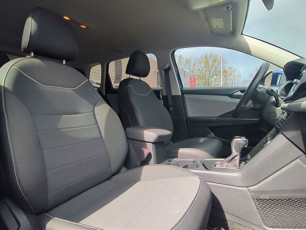 Used 2024 Volkswagen Taos SE image 30