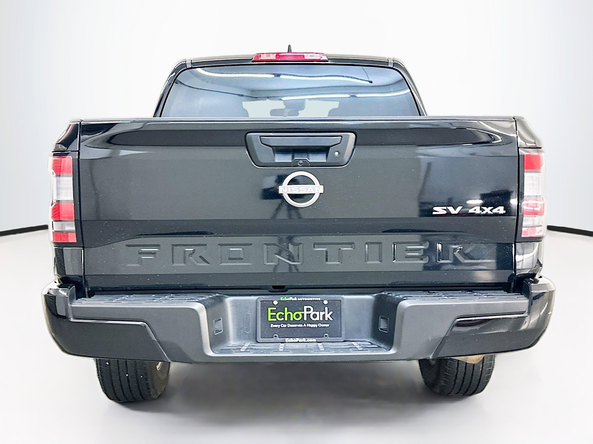 Used 2023 Nissan Frontier SV image 7