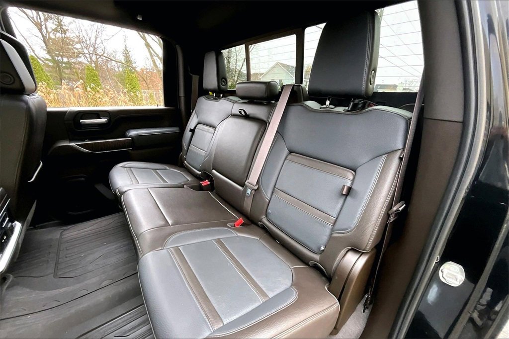 Used 2023 GMC Sierra 3500 Denali w/ Denali Ultimate Package image 32