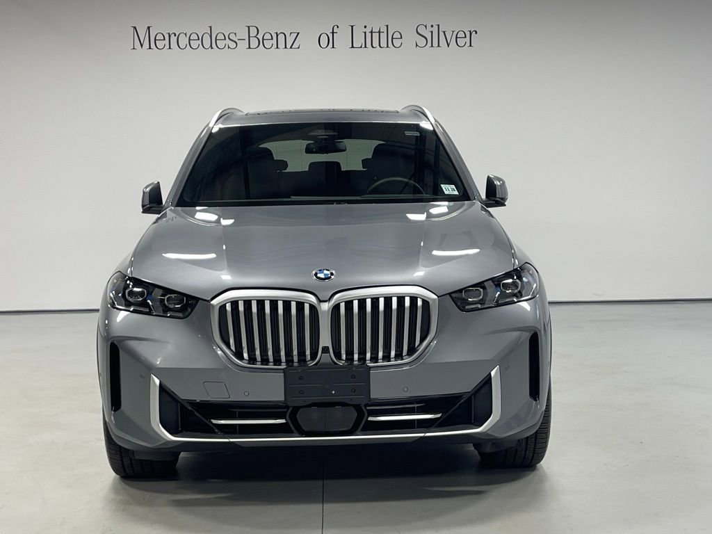 Used 2024 BMW X5 xDrive40i w/ Premium Package image 9