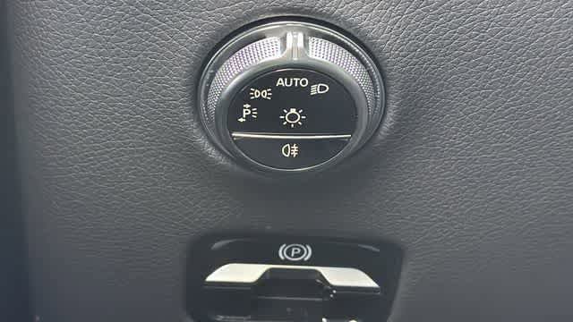 Used 2026 Mercedes-Benz GLC 300 4MATIC image 18