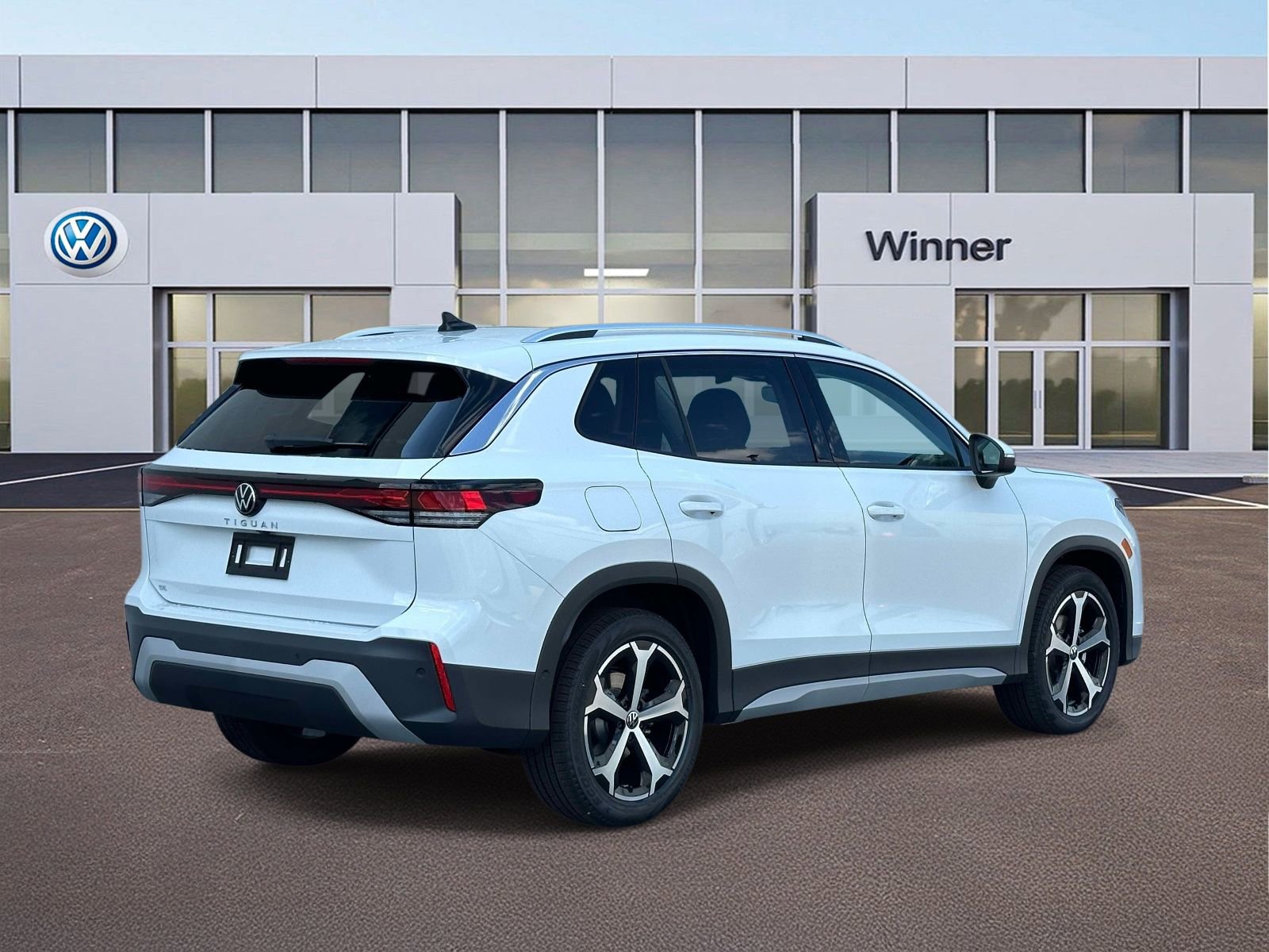 New 2026 Volkswagen Tiguan SE FWD image 5