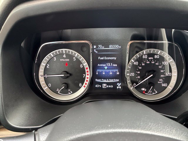 Used 2017 Nissan Titan SL AWD/4WD image 37