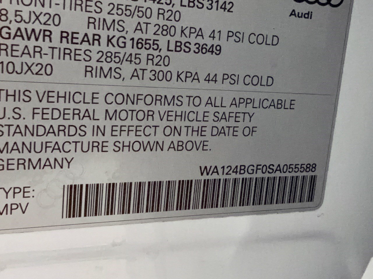 Certified 2025 Audi Q6 e-tron Premium Plus w/ Premium Plus AWD/4WD image 32