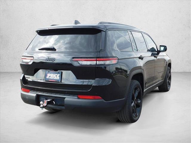 Used 2025 Jeep Grand Cherokee L Limited w/ Black Appearance Package AWD/4WD image 9