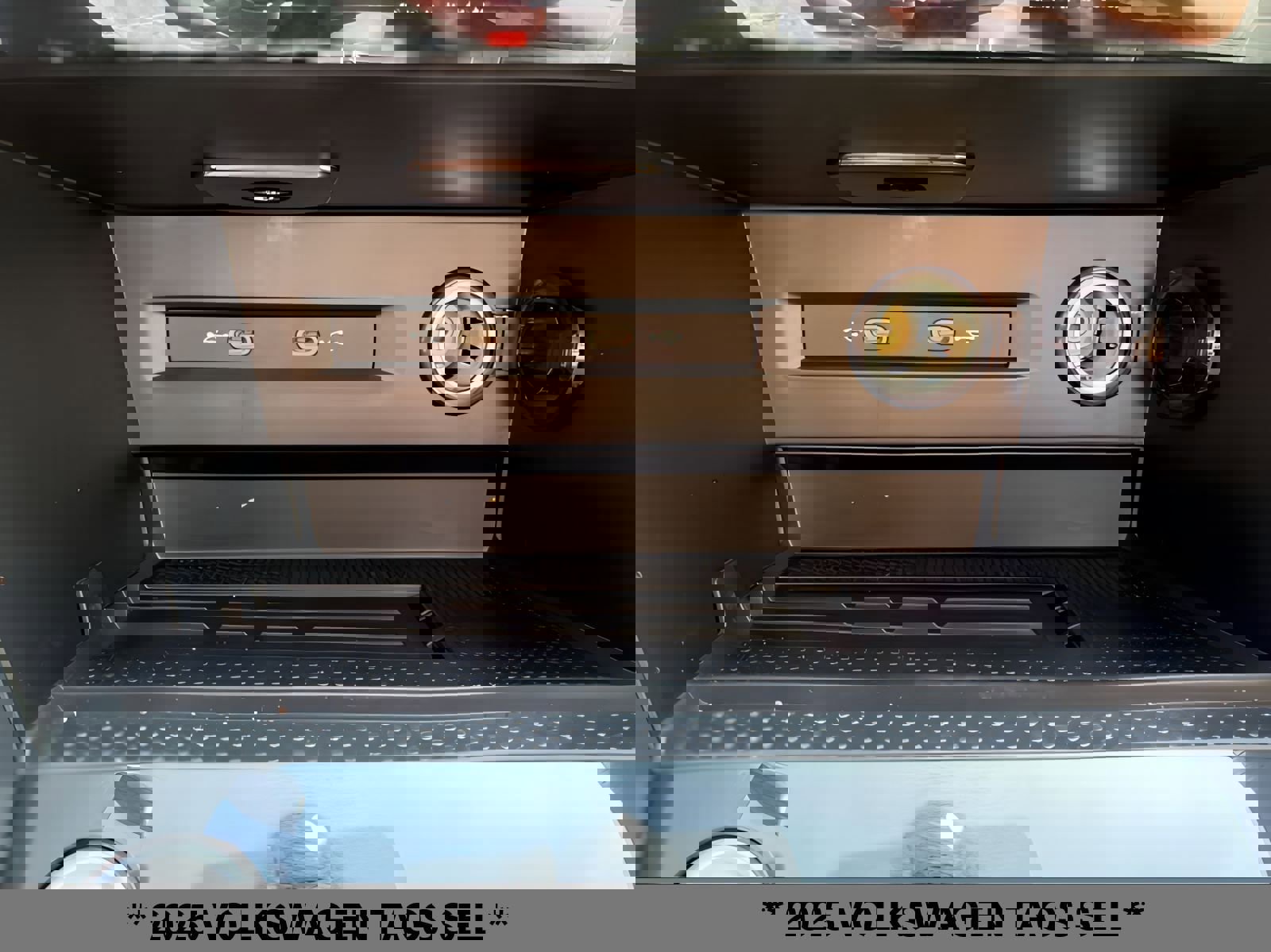 New 2025 Volkswagen Taos SEL image 24