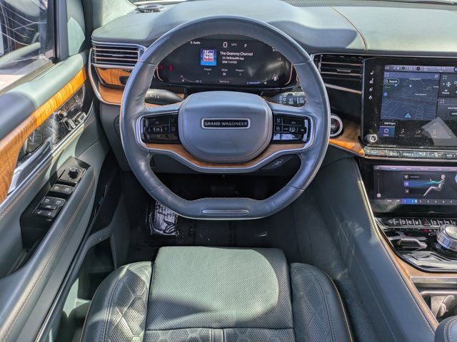 Used 2023 Jeep Grand Wagoneer Series III image 13