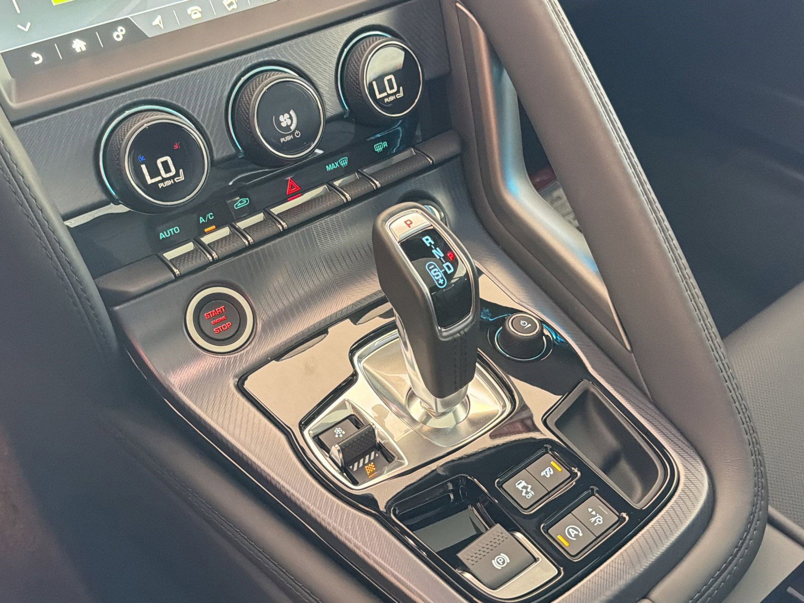 New 2024 Jaguar F-TYPE R-Dynamic RWD image 17