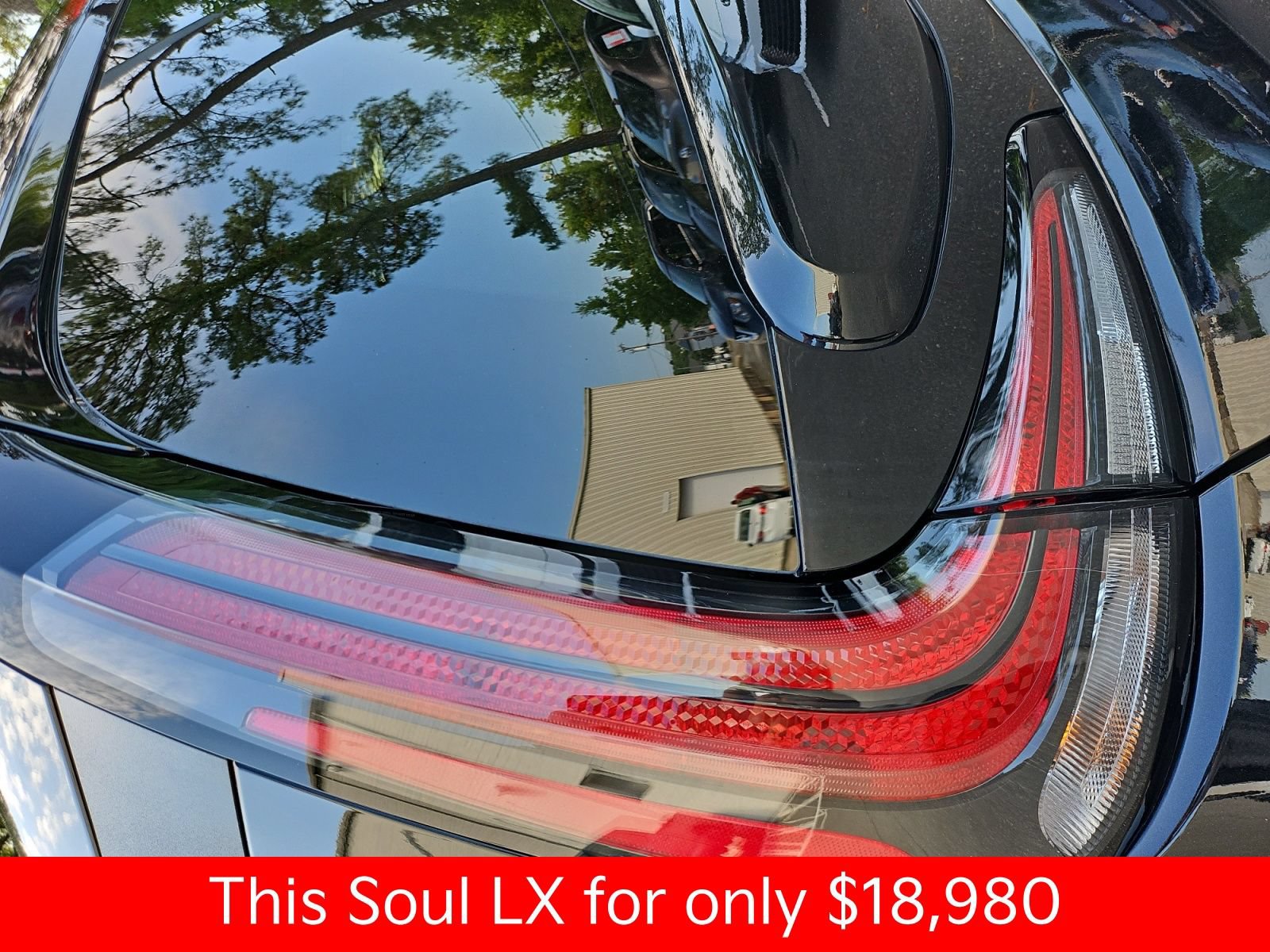 Used 2025 Kia Soul LX FWD image 20
