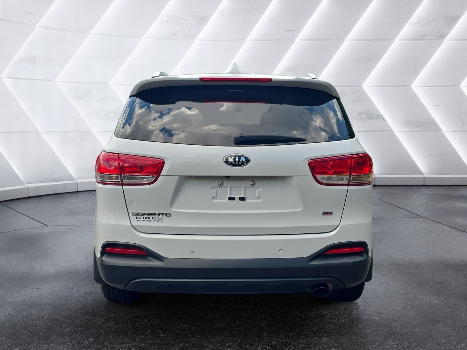 Used 2017 Kia Sorento AWD w/ LX Convenience Package image 4