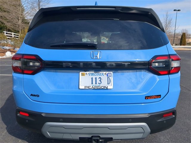 Used 2025 Honda Pilot TrailSport image 5