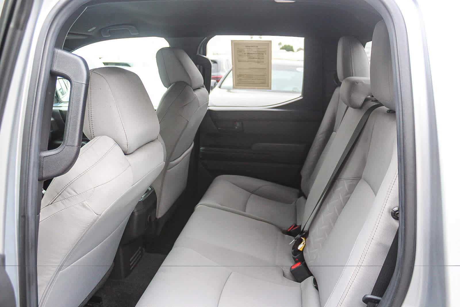 Used 2024 Toyota Tacoma SR5 AWD/4WD image 17