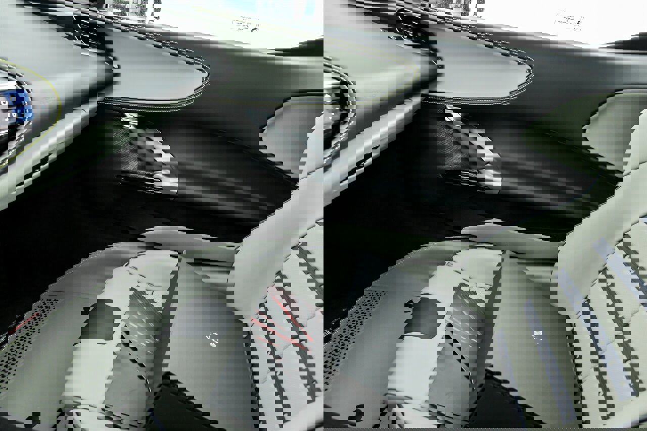 Used 2023 Ferrari SF90 Stradale image 37