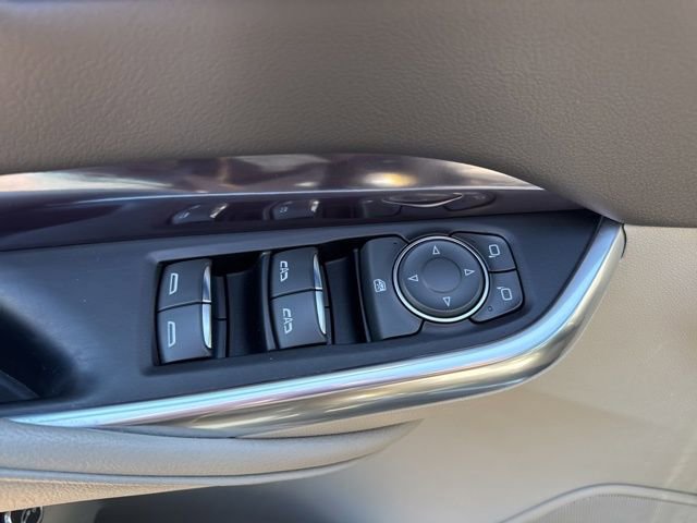 Certified 2023 Cadillac XT4 Luxury w/ Cold Weather Package AWD/4WD image 8