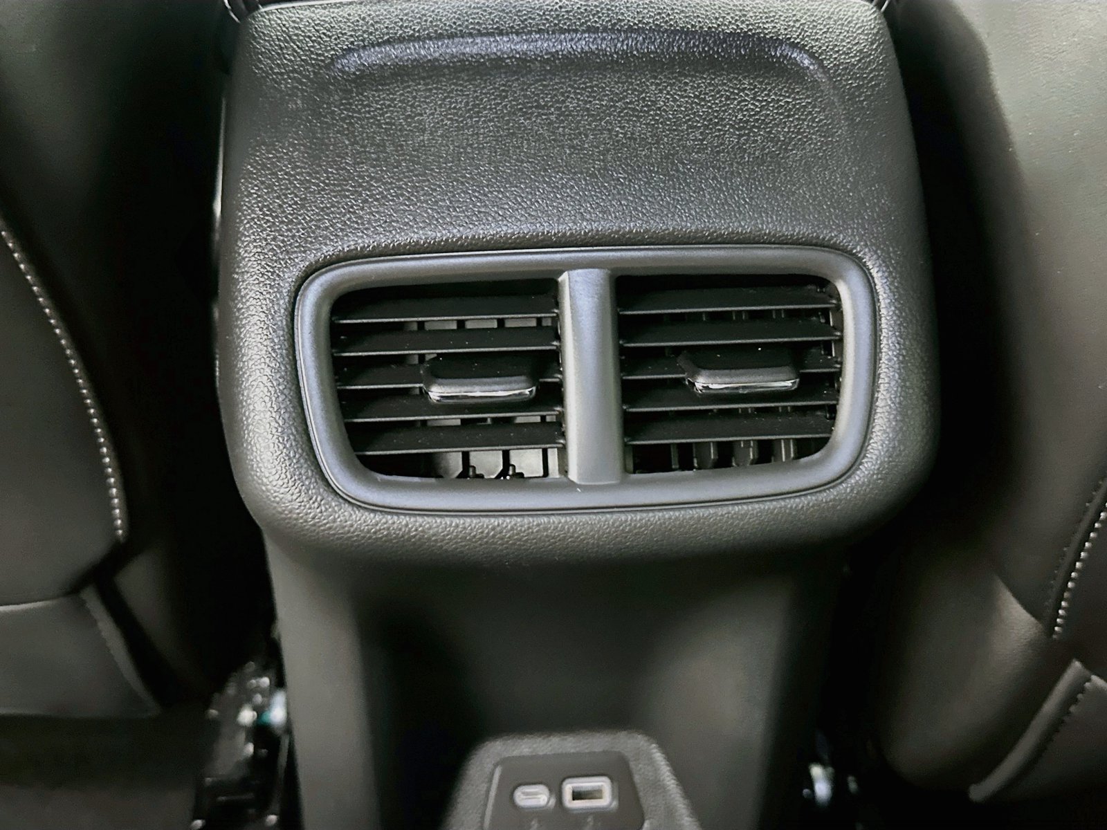 Used 2023 Buick Envision Essence AWD/4WD image 24