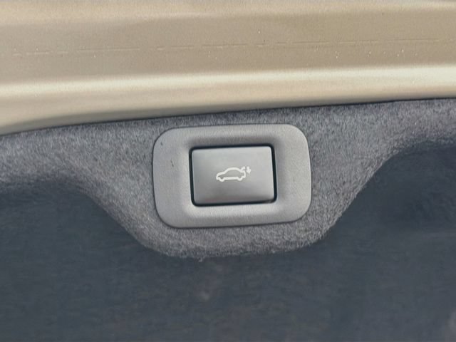 Used 2022 Lexus ES 300h w/ Premium Package FWD image 13